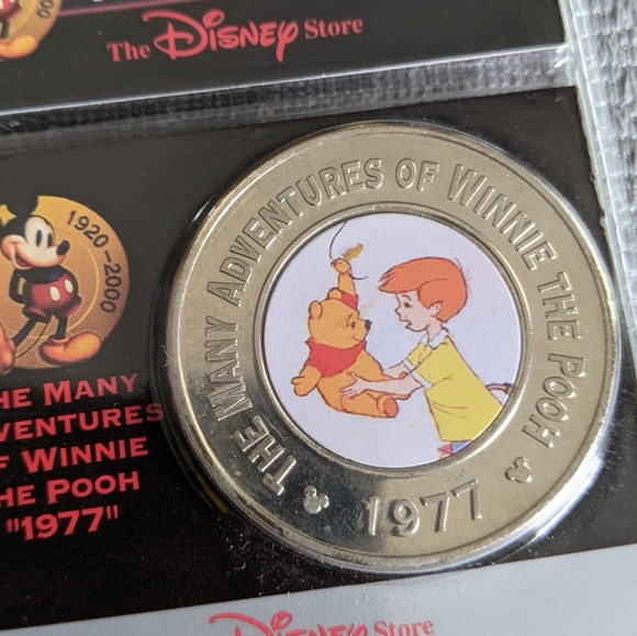 Disney Decades Coin #20 - Picture 9 of 13
